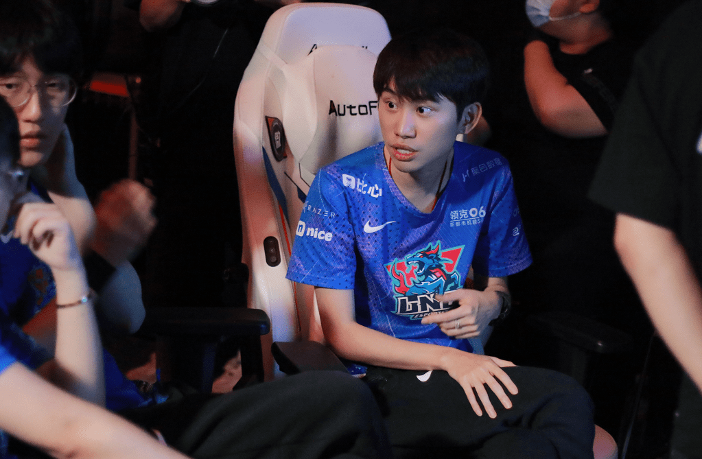 ayx爱游戏在线入口-Doinb在西班牙队比赛中连败今晨巴塞罗那官宣签约，连对手都承认：明尼苏达森林狼今晨战术微调(安芬尼西蒙斯最新消息)